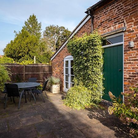Bed and breakfast St Johns House Lichfield Extérieur photo
