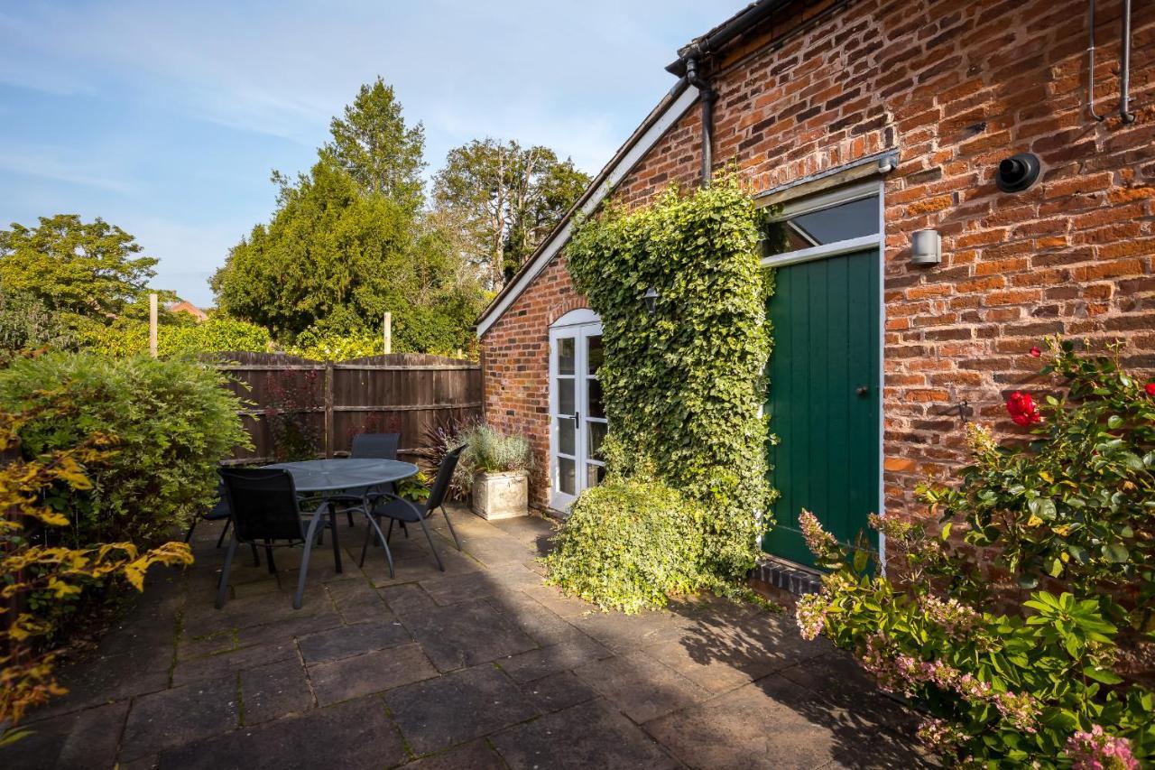 Bed and breakfast St Johns House Lichfield Extérieur photo