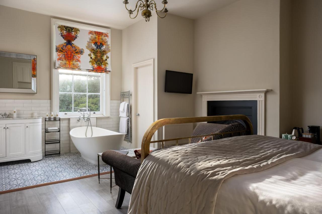 Bed and breakfast St Johns House Lichfield Extérieur photo