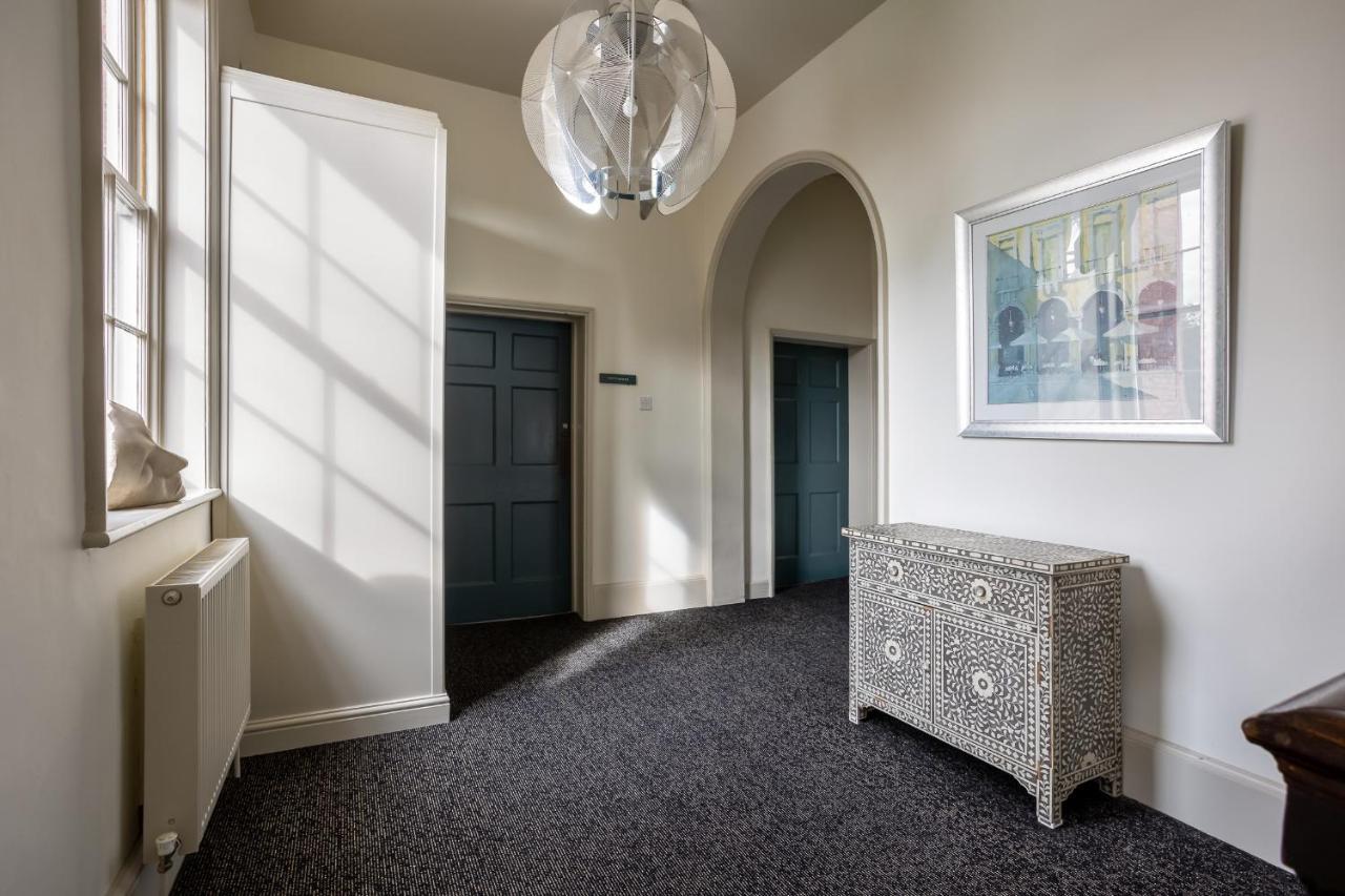 Bed and breakfast St Johns House Lichfield Extérieur photo